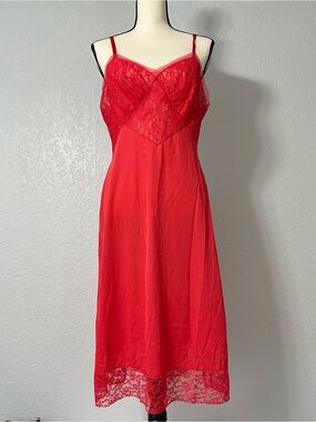 Vintage Vanity Fair Red Lace Slip Dress Midi Nightgown Lingerie Coquette 38 90’s